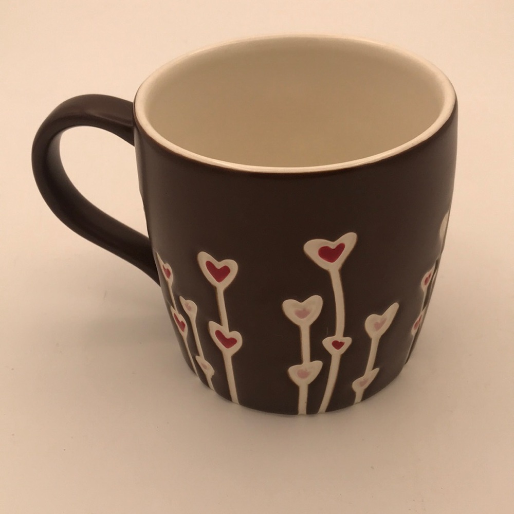 Starbucks 2009 Valentine’s Flowering Heart Vines Mug‎
